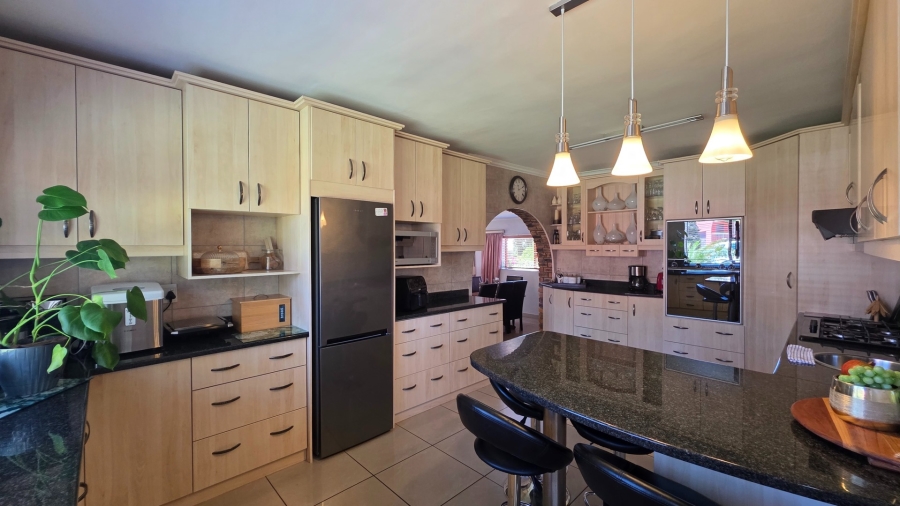 7 Bedroom Property for Sale in Vredenburg Western Cape